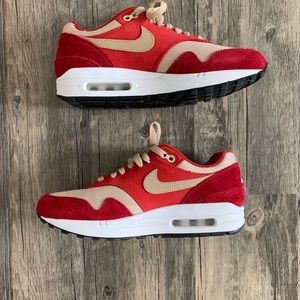 SOLD!!!!!!!!!!! DO NOT PURCHASE! Nike Air Max 1